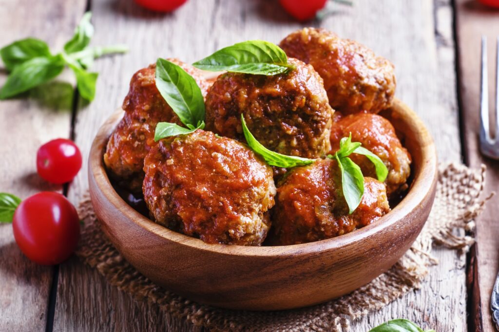 Meatballs with tomato sauce
